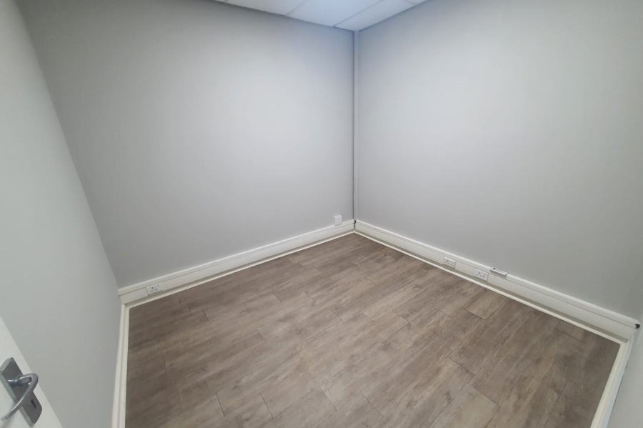 To Let commercial Property for Rent in Newton Park Eastern Cape